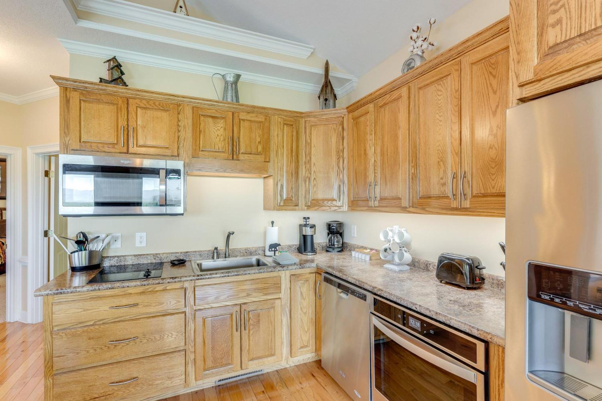 Lake-View Condo With Covered Deck In Hiawassee! المظهر الخارجي الصورة