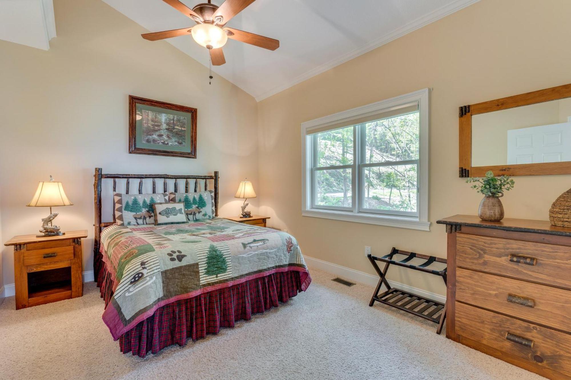 Lake-View Condo With Covered Deck In Hiawassee! المظهر الخارجي الصورة