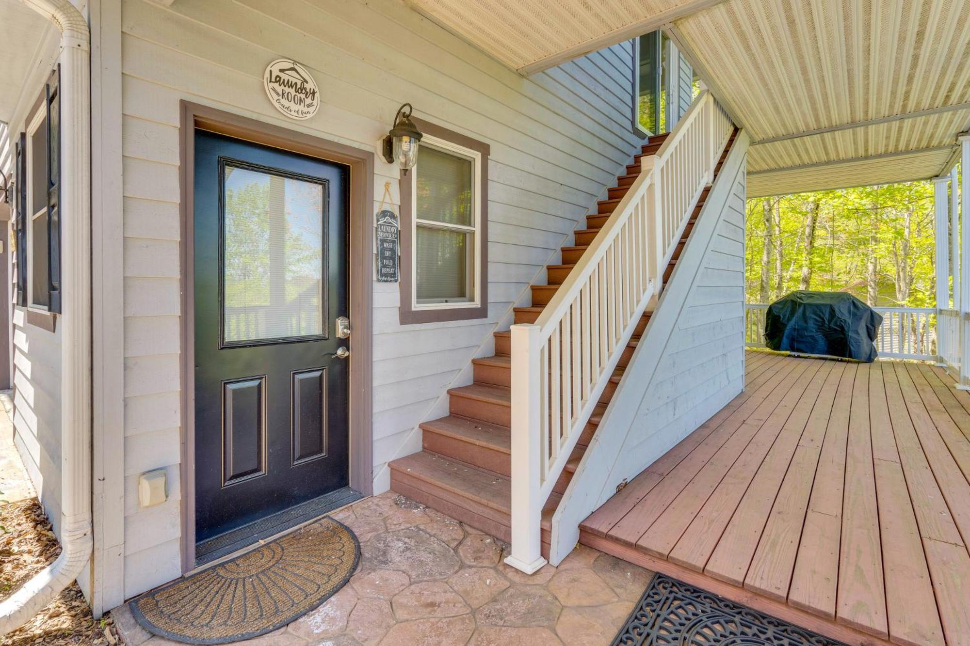 Lake-View Condo With Covered Deck In Hiawassee! المظهر الخارجي الصورة