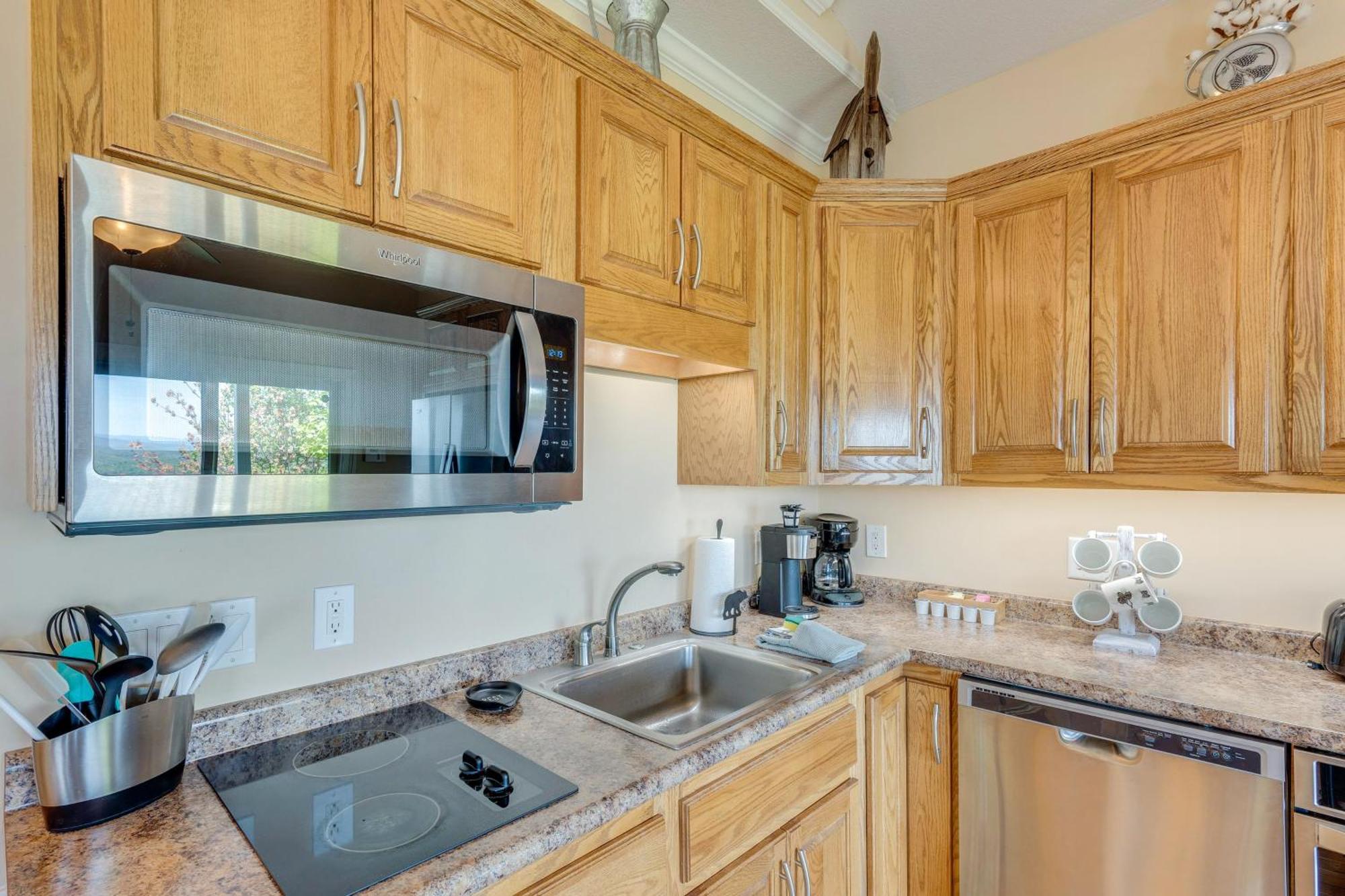 Lake-View Condo With Covered Deck In Hiawassee! المظهر الخارجي الصورة