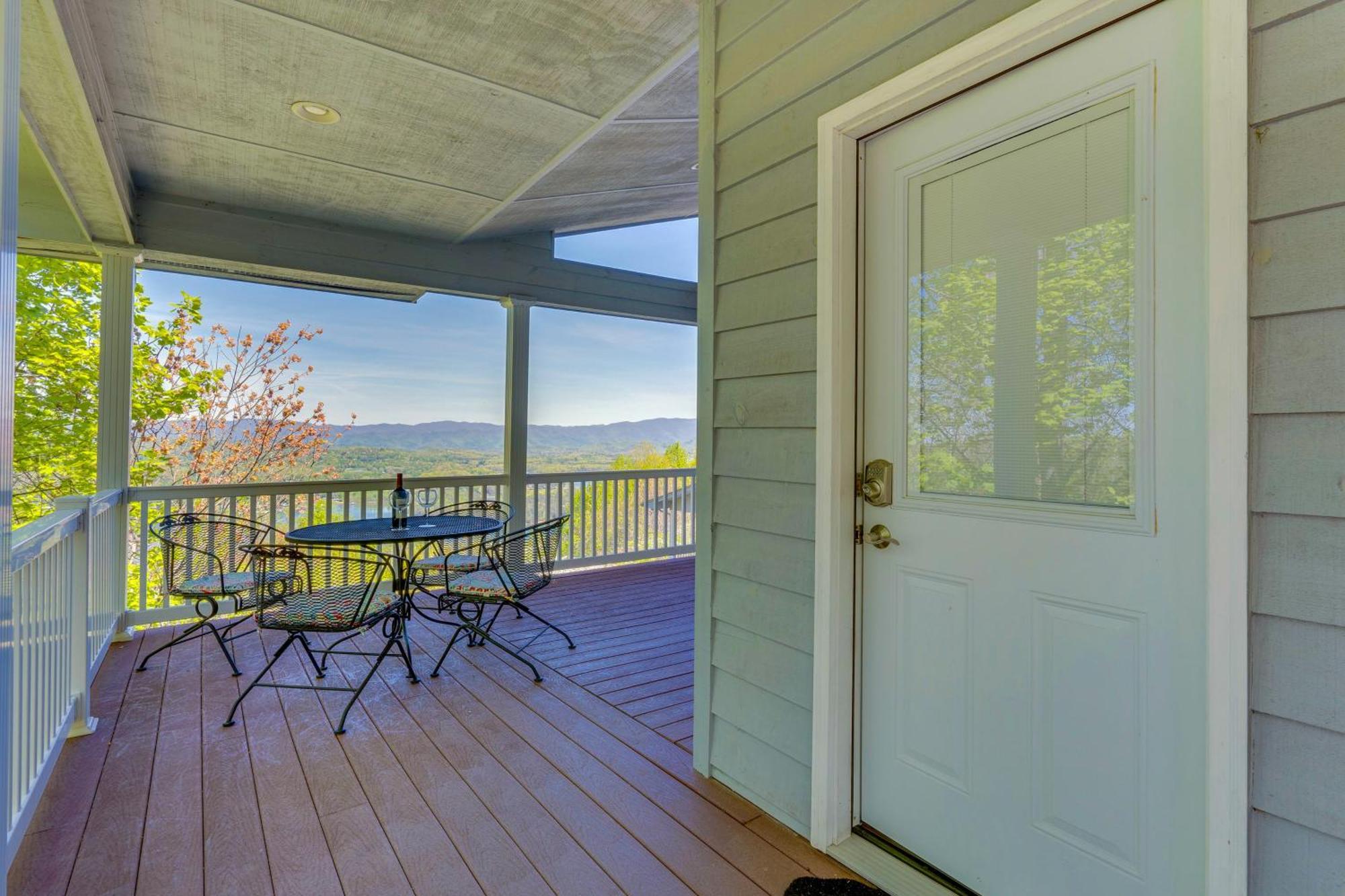 Lake-View Condo With Covered Deck In Hiawassee! المظهر الخارجي الصورة